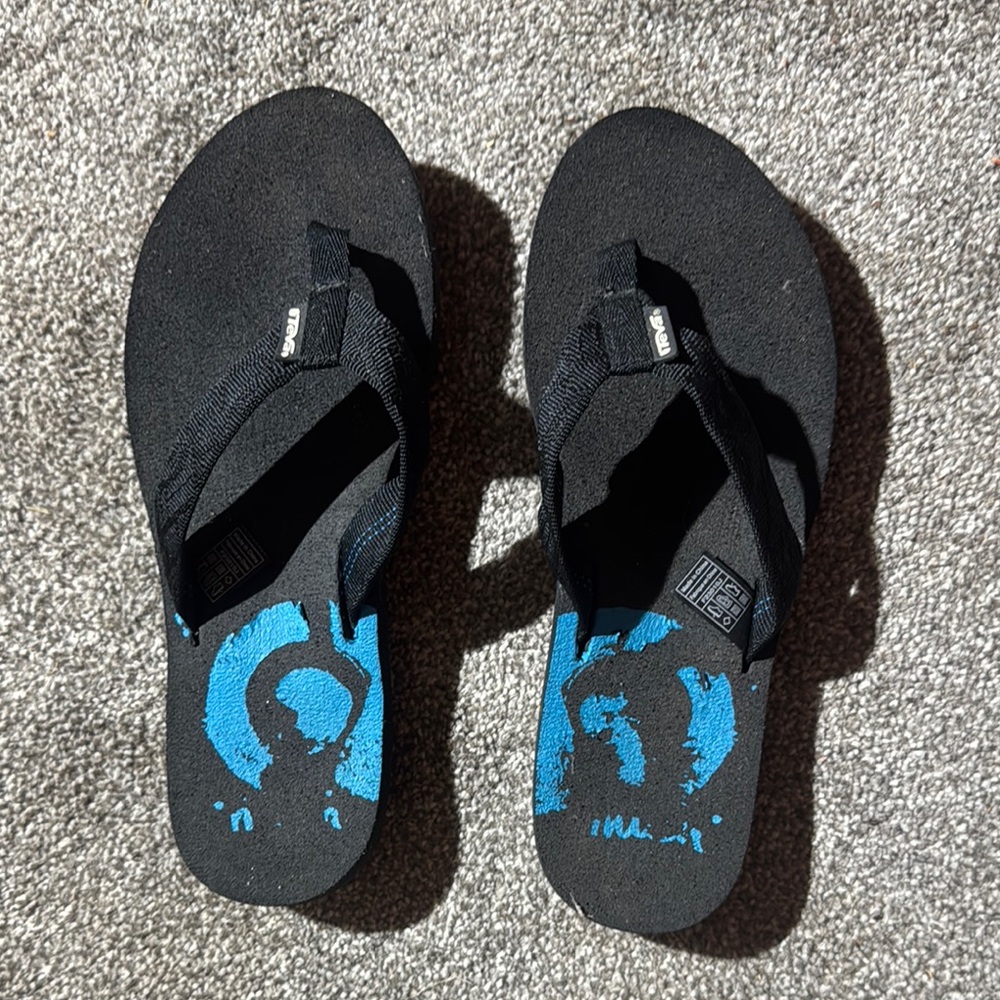Teva Black and Blue Sporty Sandals with Thong Design
